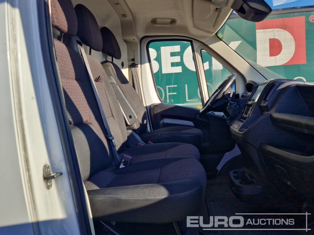 Commercial vehicle 2024 Opel Movano: picture 23