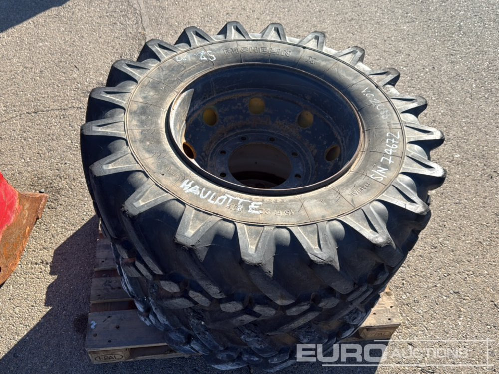 Michelin 15R 22.5XF Tyres & Rim to suit Haulotte HA20/25 (2 of) - Tire: picture 4 Michelin 15R 22.5XF Tyres & Rim to suit Haulotte HA20/25 (2 of) - Tire: picture 4
