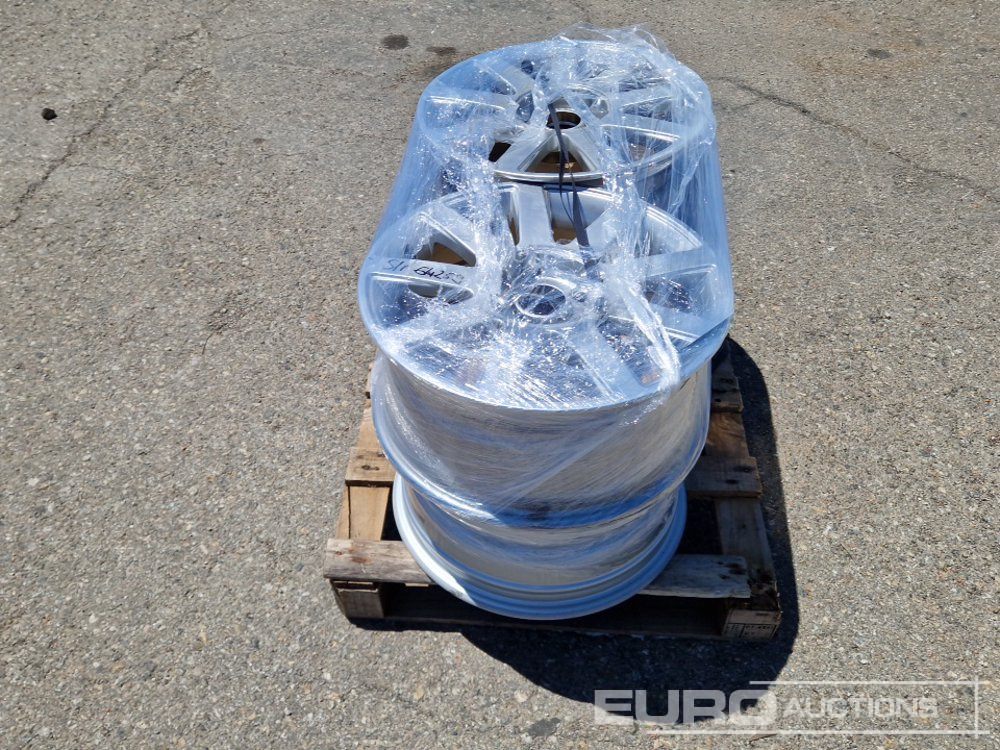 Pallet of Rims (4 of) - Tire: picture 4 Pallet of Rims (4 of) - Tire: picture 4