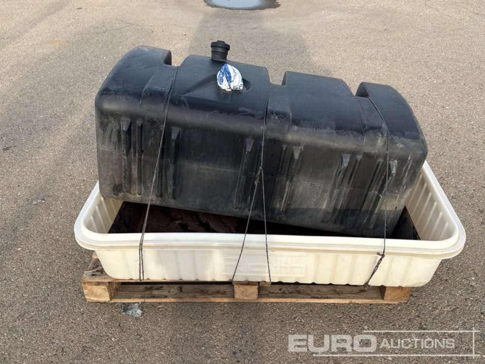 Plastic Fuel Bowser - Storage tank: picture 5 Plastic Fuel Bowser - Storage tank: picture 5