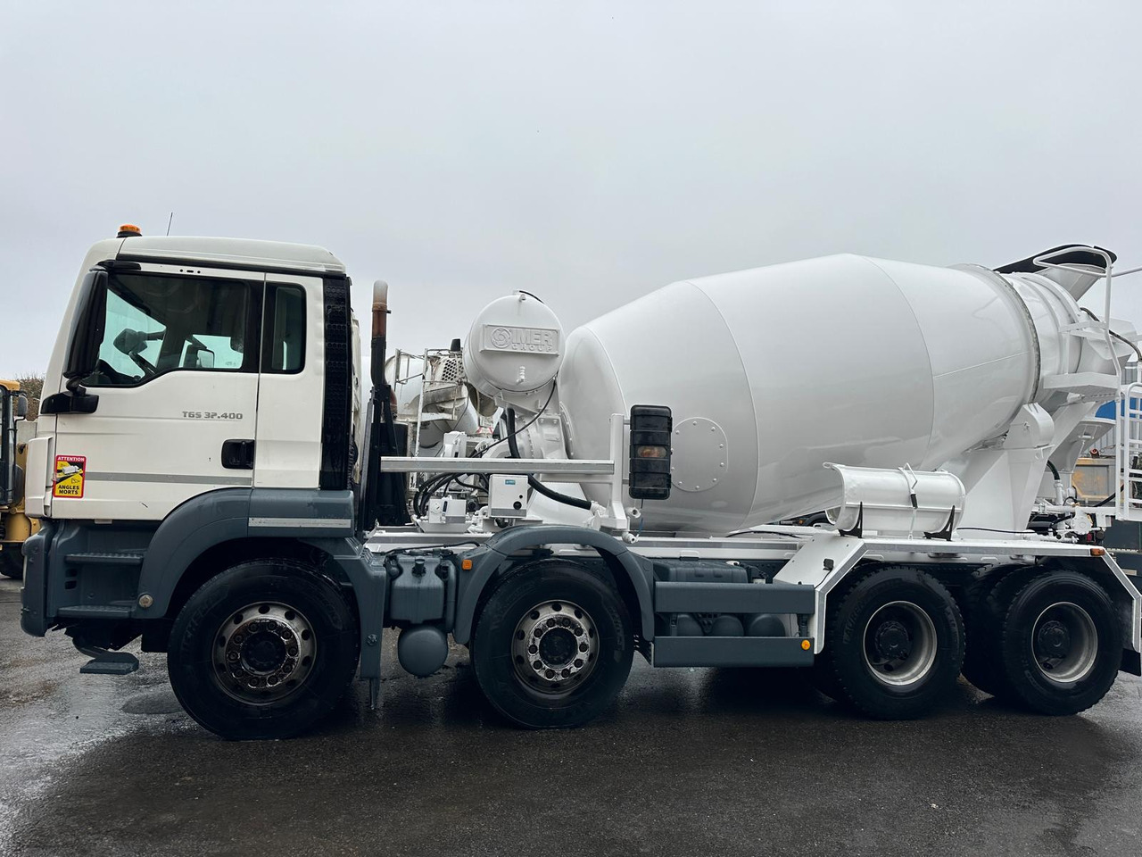 Camion béton MAN TGS 32.400 EC-042-BX - Concrete mixer truck: picture 2 Camion béton MAN TGS 32.400 EC-042-BX - Concrete mixer truck: picture 2