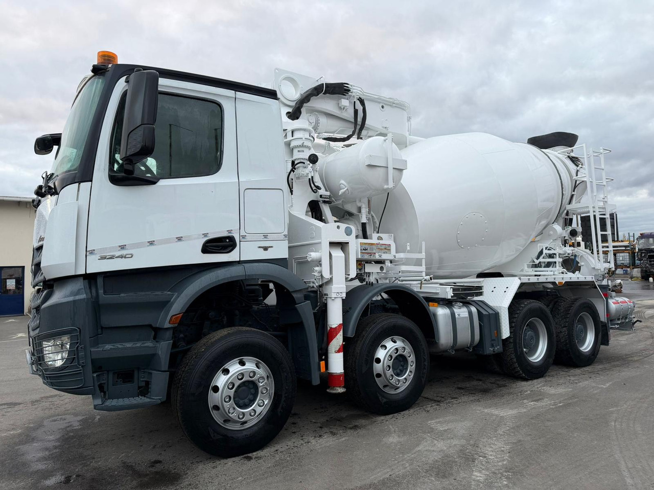 Camion béton pompe Mercedes Arocs 3240 DV-125-FH - Concrete pump truck: picture 2 Camion béton pompe Mercedes Arocs 3240 DV-125-FH - Concrete pump truck: picture 2