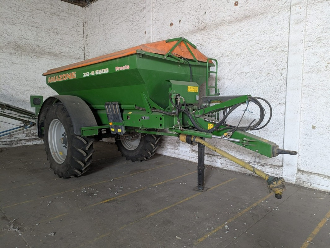 Amazone ZGB 5500 - Sprayer: picture 1 Amazone ZGB 5500 - Sprayer: picture 1