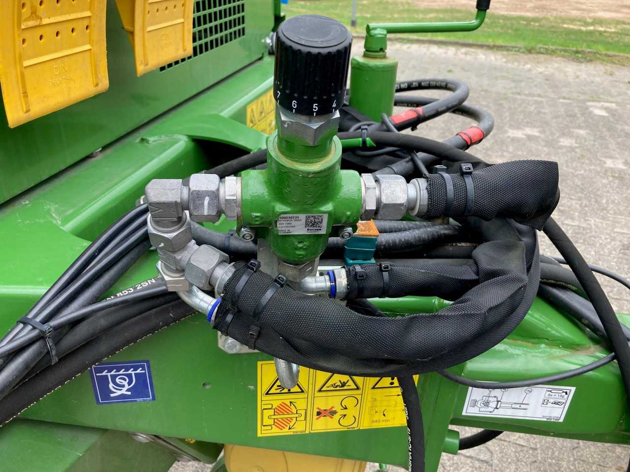 Bergmann Dungstreuer M 1080 SW - Fertilizer spreader: picture 2 Bergmann Dungstreuer M 1080 SW - Fertilizer spreader: picture 2