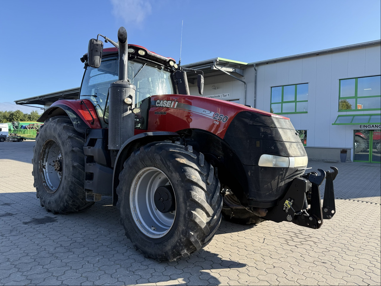 Farm tractor Case IH CVX 310: picture 12