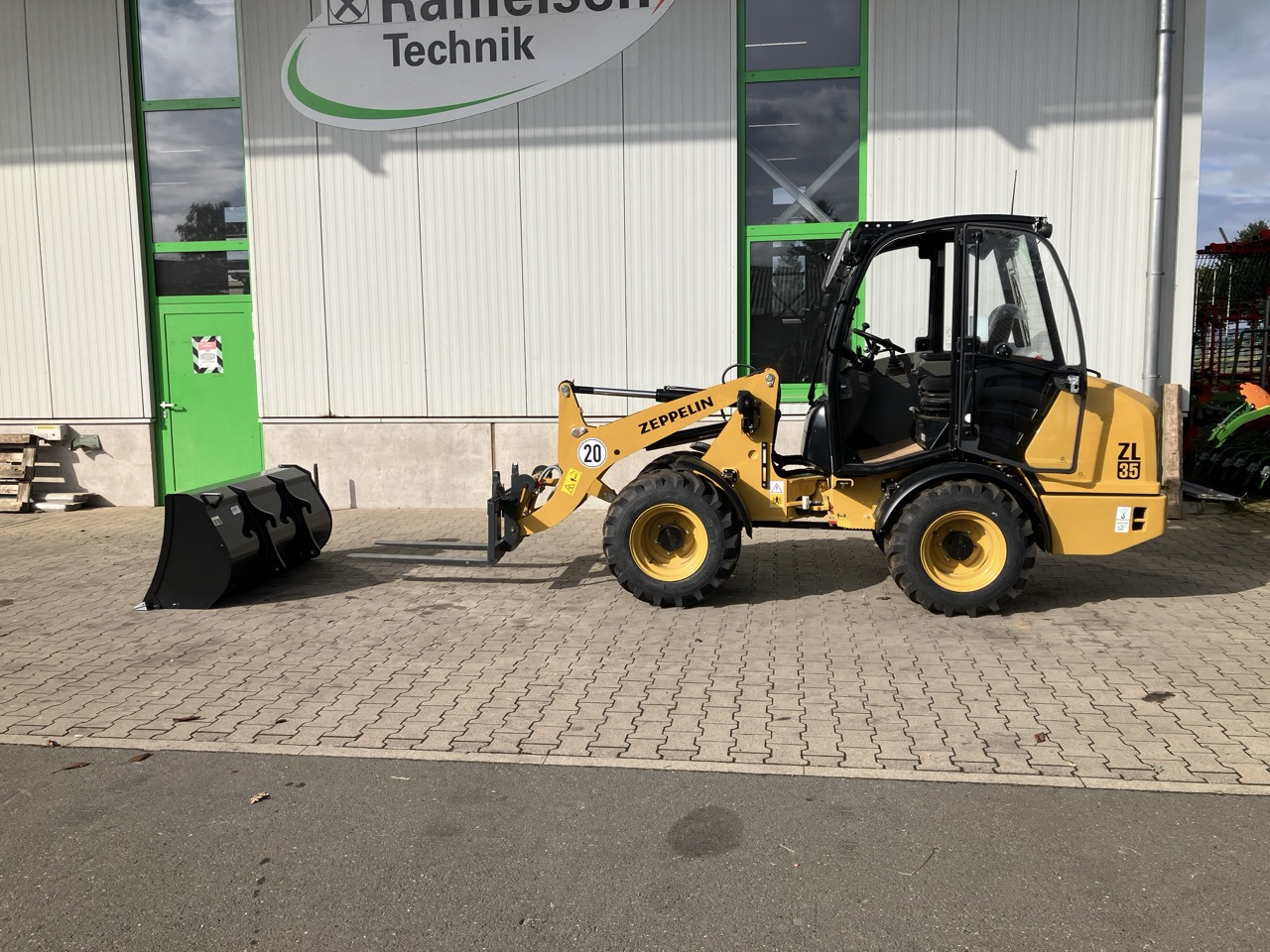 Caterpillar Zeppelin ZL35 - Wheel loader: picture 1 Caterpillar Zeppelin ZL35 - Wheel loader: picture 1