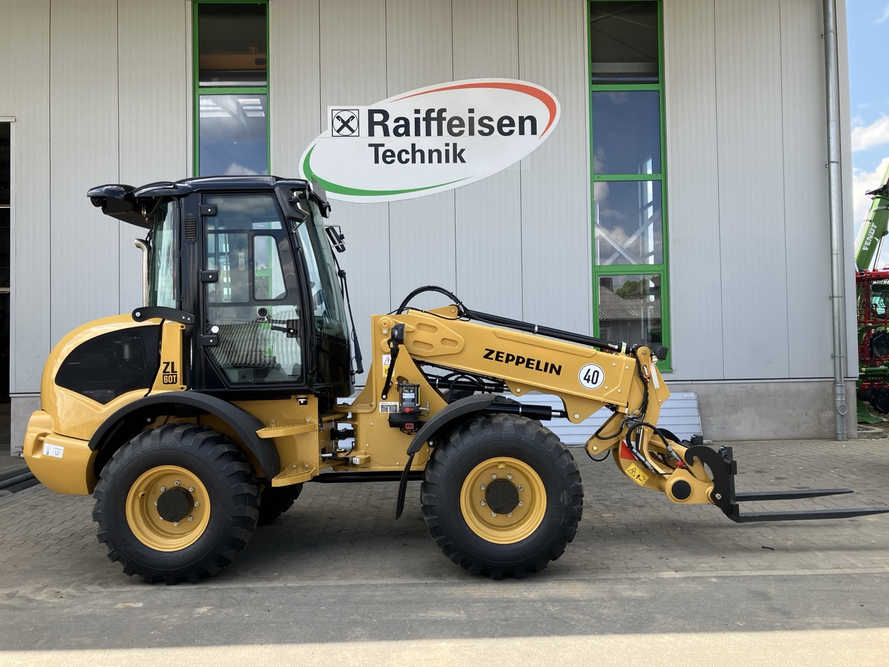 Caterpillar Zeppelin ZL60T - Telescopic wheel loader: picture 1 Caterpillar Zeppelin ZL60T - Telescopic wheel loader: picture 1
