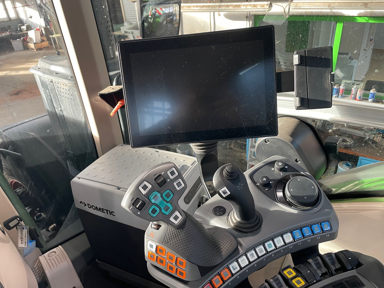 Fendt 1050 Vario Gen3 Profi Setting - Farm tractor: picture 3 Fendt 1050 Vario Gen3 Profi Setting - Farm tractor: picture 3