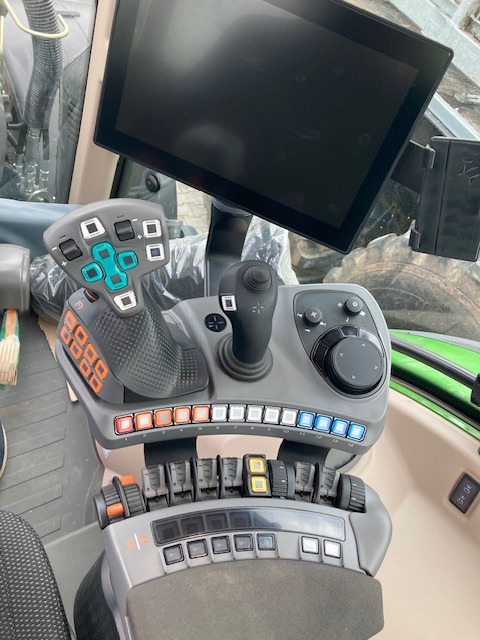 Fendt 718 Vario Gen6 Profi Setting2 - Farm tractor: picture 3 Fendt 718 Vario Gen6 Profi Setting2 - Farm tractor: picture 3