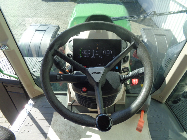 Fendt 724 Vario Gen6 Power Setting 2 - Farm tractor: picture 3 Fendt 724 Vario Gen6 Power Setting 2 - Farm tractor: picture 3