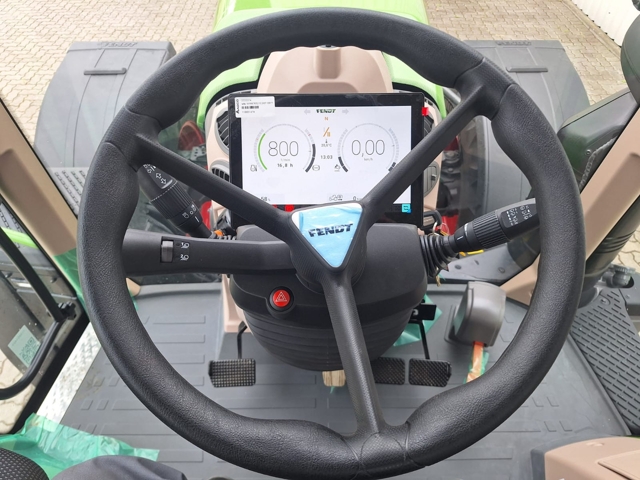 Fendt 724 Vario Gen6 Profi Setting2 - Farm tractor: picture 3 Fendt 724 Vario Gen6 Profi Setting2 - Farm tractor: picture 3