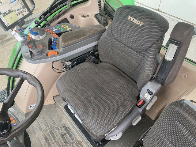 Fendt 724 Vario S4 Profi - Farm tractor: picture 5 Fendt 724 Vario S4 Profi - Farm tractor: picture 5