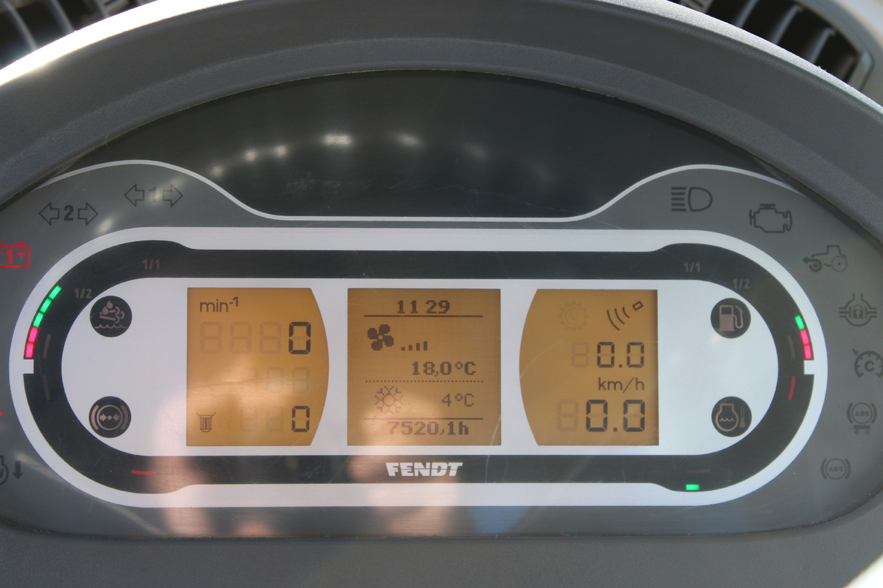 Fendt 828 Vario S4 Profi - Farm tractor: picture 2 Fendt 828 Vario S4 Profi - Farm tractor: picture 2