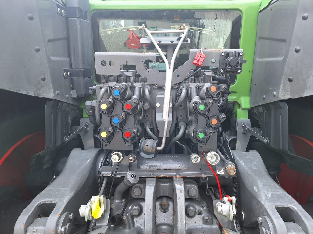 Farm tractor Fendt 828 Vario S4 ProfiPlus: picture 15