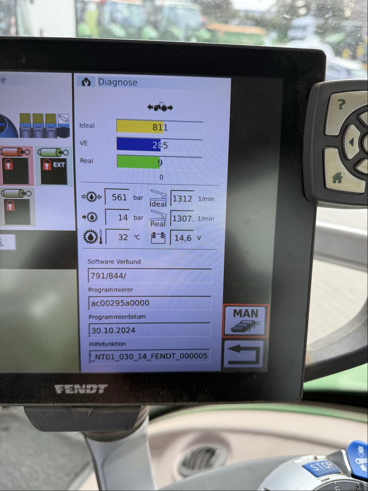 Farm tractor Fendt 828 Vario S4 ProfiPlus Motor NEU: picture 10