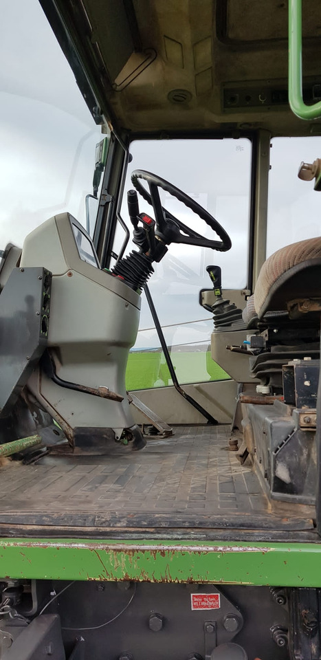 Fendt Xylon 520 - Farm tractor: picture 3 Fendt Xylon 520 - Farm tractor: picture 3