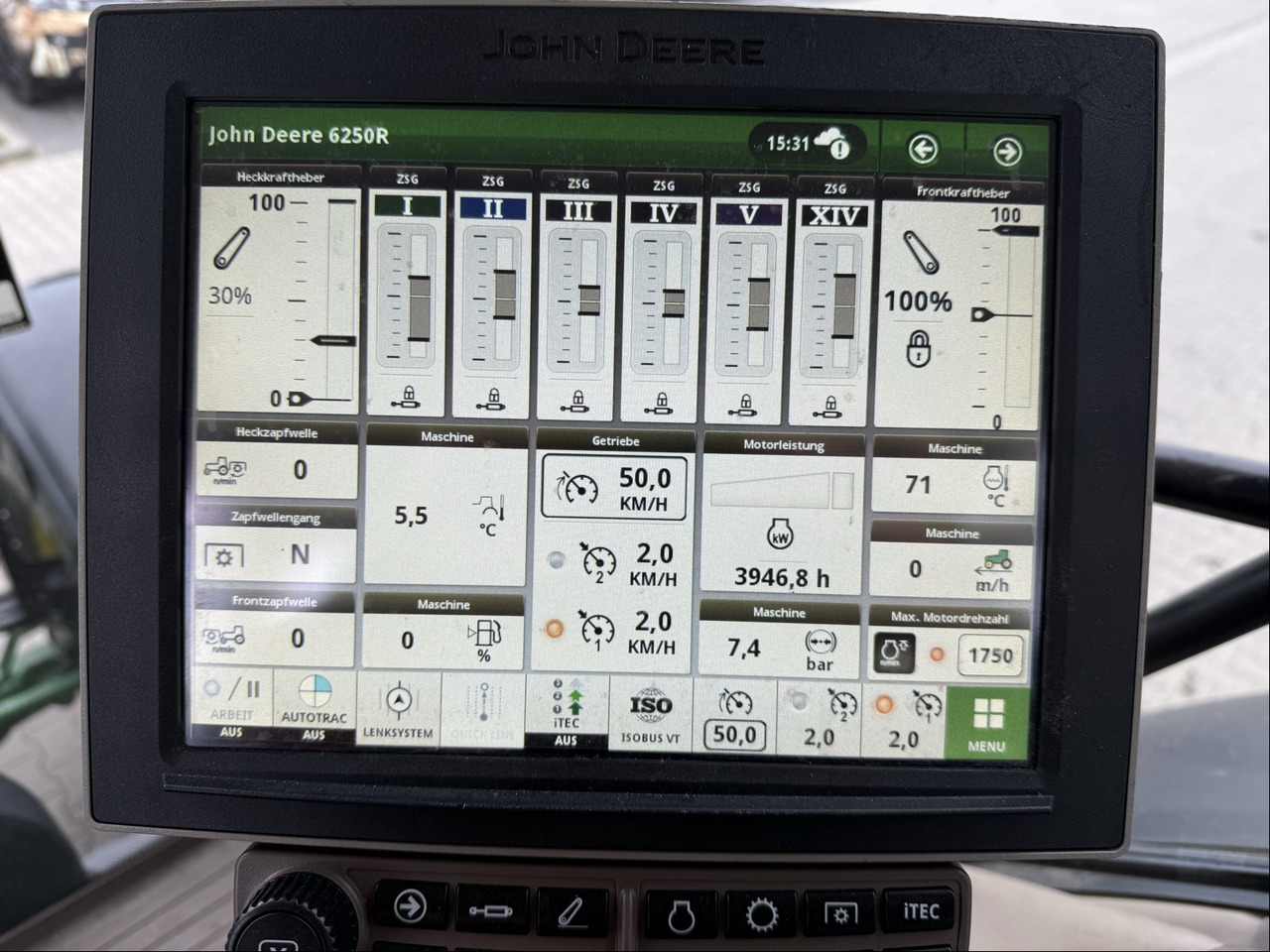 Farm tractor John Deere 6250 R: picture 14
