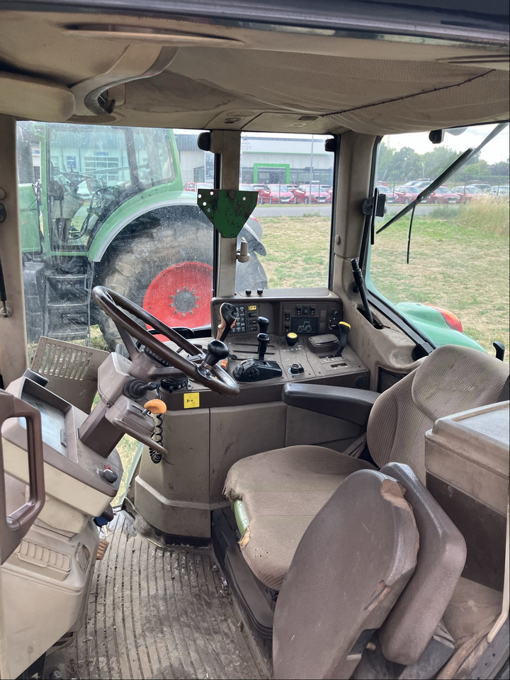 John Deere 6920 Auto Quad - Farm tractor: picture 4 John Deere 6920 Auto Quad - Farm tractor: picture 4