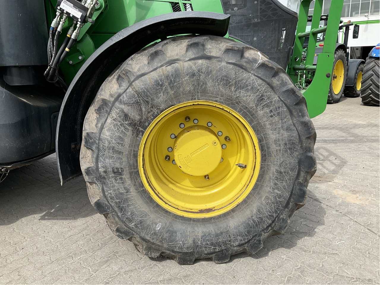 John Deere 7310 R - Farm tractor: picture 5 John Deere 7310 R - Farm tractor: picture 5