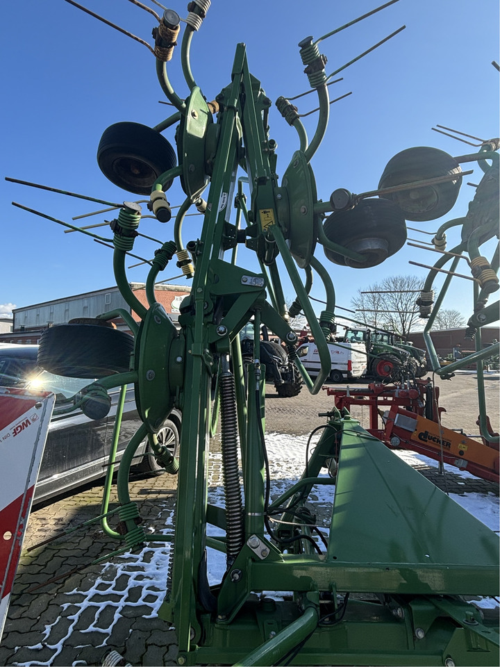 Krone Heuwender KW 882 - Tedder/ Rake: picture 2 Krone Heuwender KW 882 - Tedder/ Rake: picture 2