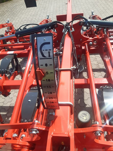 Kverneland Enduro F Grubber - Cultivator: picture 2 Kverneland Enduro F Grubber - Cultivator: picture 2