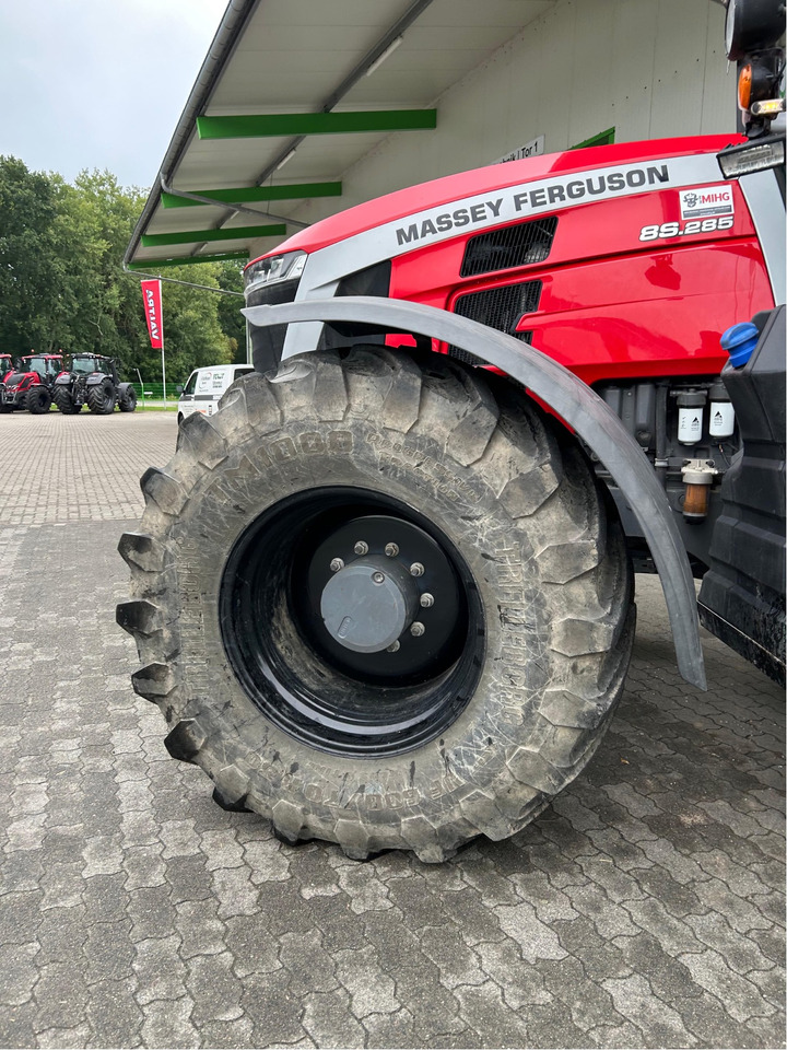 Massey Ferguson 8S.285 DynaVT Exclusive - Farm tractor: picture 4 Massey Ferguson 8S.285 DynaVT Exclusive - Farm tractor: picture 4