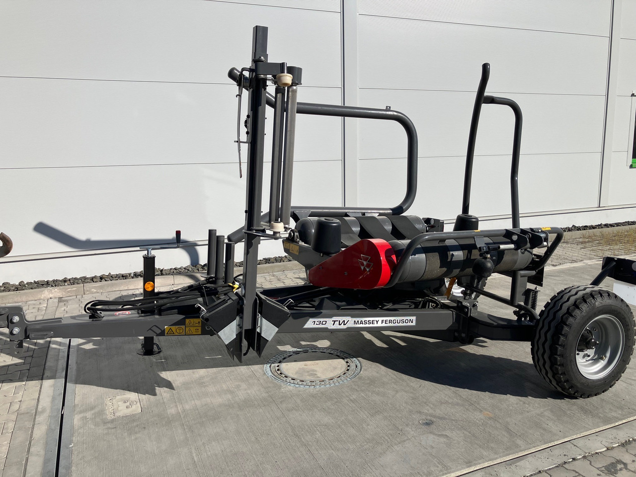 Massey Ferguson TW 130 - Hay and forage equipment: picture 1 Massey Ferguson TW 130 - Hay and forage equipment: picture 1