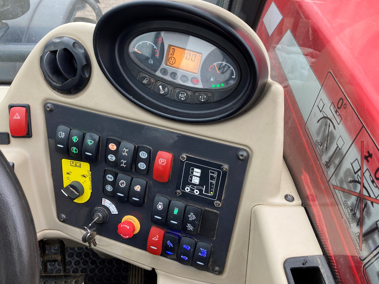 Massey Ferguson Telekoplader TH 7038 - Telescopic handler: picture 2 Massey Ferguson Telekoplader TH 7038 - Telescopic handler: picture 2