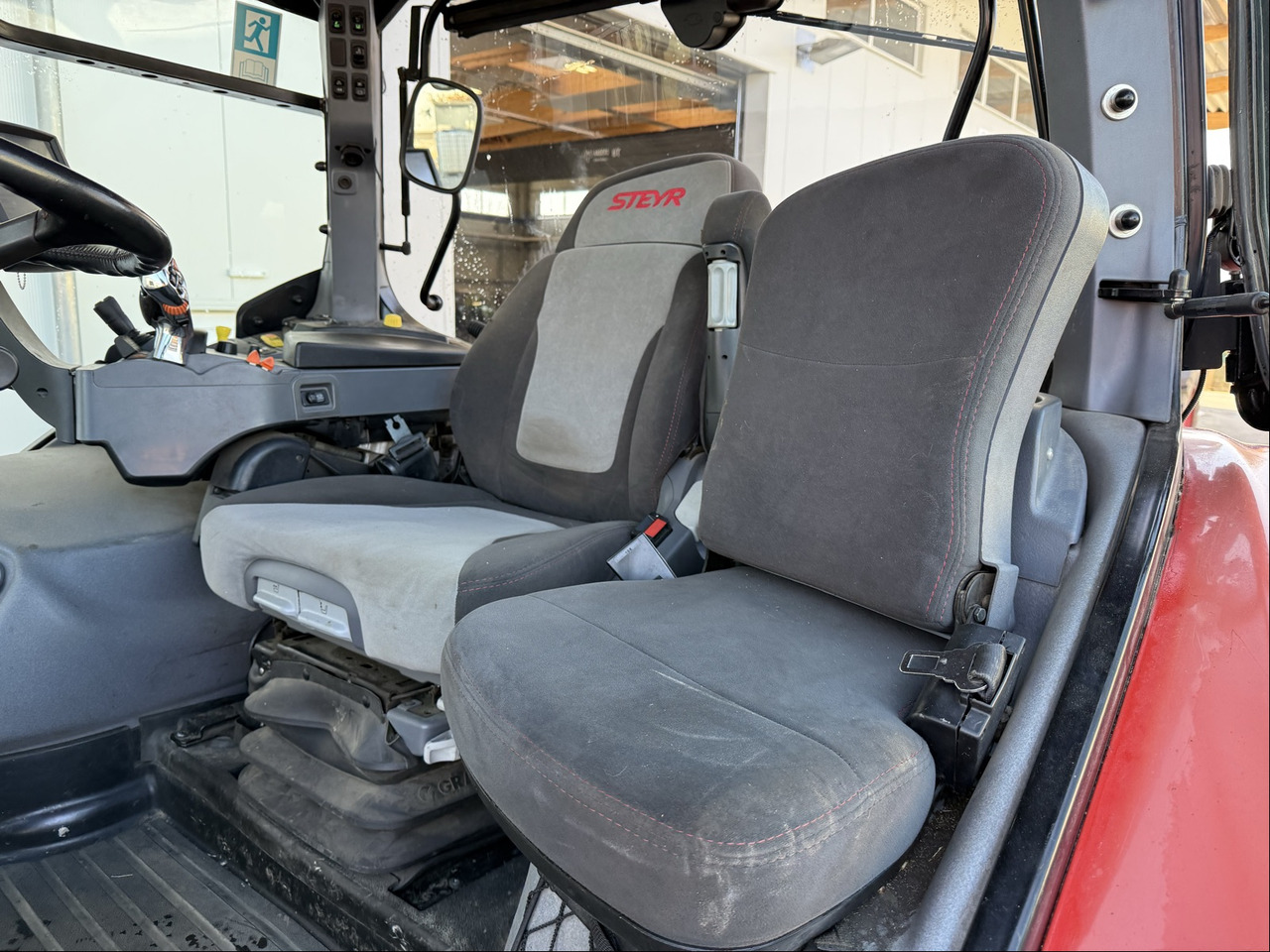 Steyr 6270 Terrus CVT - Farm tractor: picture 5 Steyr 6270 Terrus CVT - Farm tractor: picture 5