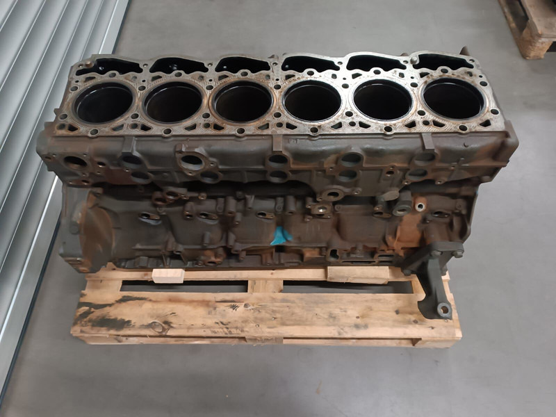 DAF 106 460hp 510hp EURO 6 2014 -> - Crankcase for Truck: picture 5 DAF 106 460hp 510hp EURO 6 2014 -> - Crankcase for Truck: picture 5