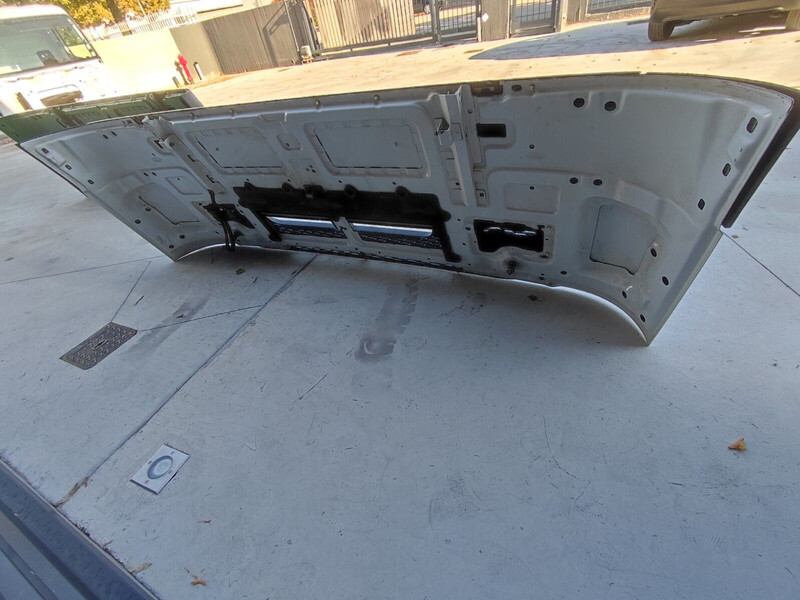 Volvo FH13 FH16 - Bumper for Truck: picture 5 Volvo FH13 FH16 - Bumper for Truck: picture 5