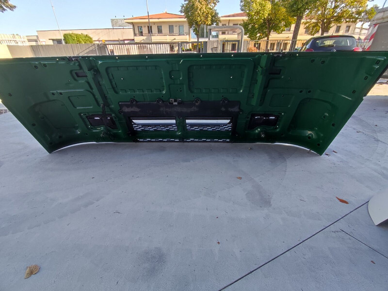 Volvo FH13 FH16 - Bumper for Truck: picture 4 Volvo FH13 FH16 - Bumper for Truck: picture 4