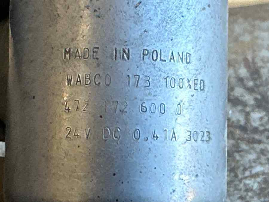 EKERI WABCO VALVE 4721726000 - Valve for Trailer: picture 2 EKERI WABCO VALVE 4721726000 - Valve for Trailer: picture 2