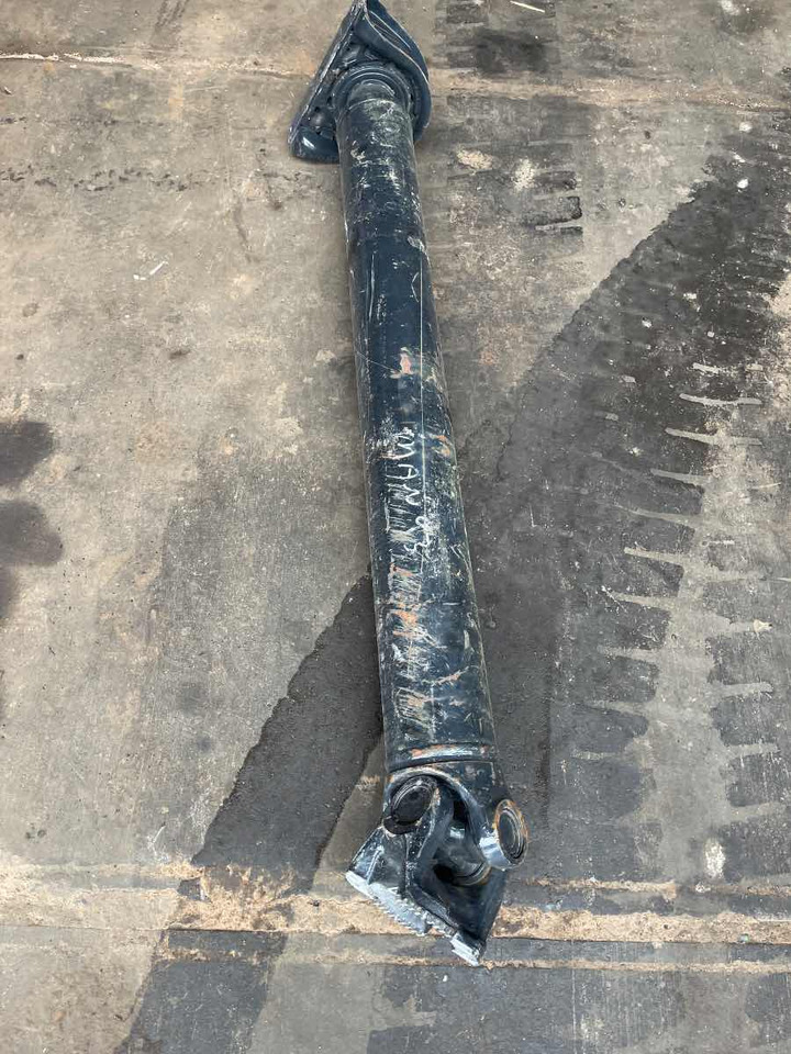 MAN PROPSHAFT 81.39111-6125 - Propeller shaft for Truck: picture 1 MAN PROPSHAFT 81.39111-6125 - Propeller shaft for Truck: picture 1