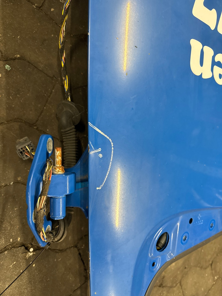 MERCEDES RIGHT DOOR A9607202403 - Cab and interior for Truck: picture 3 MERCEDES RIGHT DOOR A9607202403 - Cab and interior for Truck: picture 3