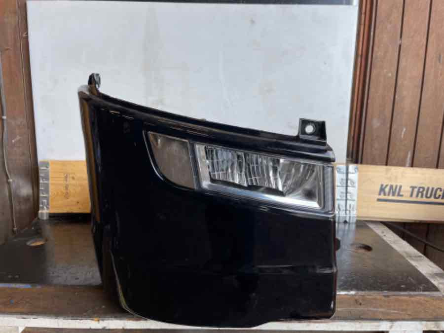 SCANIA BUMPER COVER RIGHT SIDE 2528870 - Body and exterior for Truck: picture 1 SCANIA BUMPER COVER RIGHT SIDE 2528870 - Body and exterior for Truck: picture 1