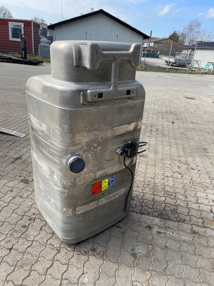 SCANIA FUEL TANK 2132702 - Fuel processing/ Fuel delivery for Truck: picture 1 SCANIA FUEL TANK 2132702 - Fuel processing/ Fuel delivery for Truck: picture 1