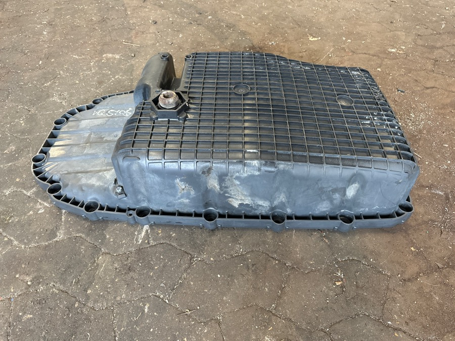 SCANIA OIL SUMP 2102851 - Engine and parts for Truck: picture 1 SCANIA OIL SUMP 2102851 - Engine and parts for Truck: picture 1