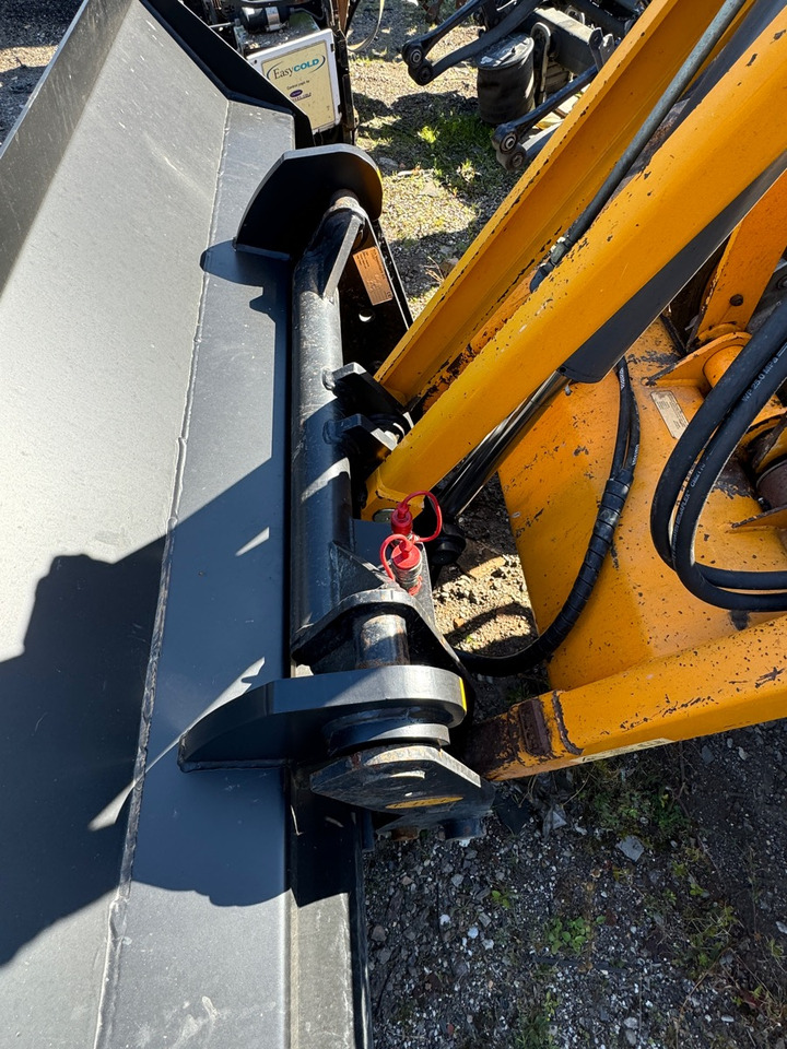 TEREX 980 4X4 // BURNED - Backhoe loader: picture 3 TEREX 980 4X4 // BURNED - Backhoe loader: picture 3