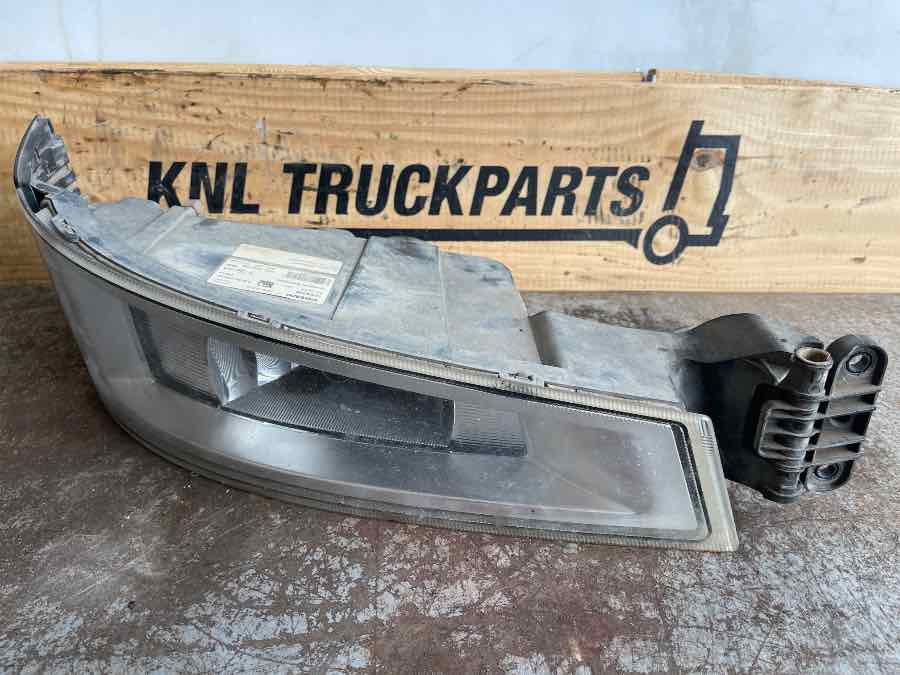 VOLVO FOG LAMP 22332592 RH - Lights/ Lighting for Truck: picture 1 VOLVO FOG LAMP 22332592 RH - Lights/ Lighting for Truck: picture 1