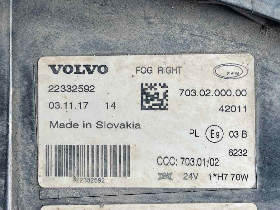 VOLVO FOG LAMP 22332592 RH - Lights/ Lighting for Truck: picture 3 VOLVO FOG LAMP 22332592 RH - Lights/ Lighting for Truck: picture 3