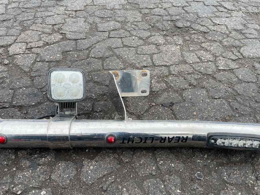 VOLVO LIGHT BOOM, CHROME - Lights/ Lighting for Truck: picture 2 VOLVO LIGHT BOOM, CHROME - Lights/ Lighting for Truck: picture 2