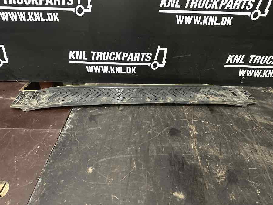 VOLVO RUBBER FOR 84454800 - Frame/ Chassis for Truck: picture 2 VOLVO RUBBER FOR 84454800 - Frame/ Chassis for Truck: picture 2