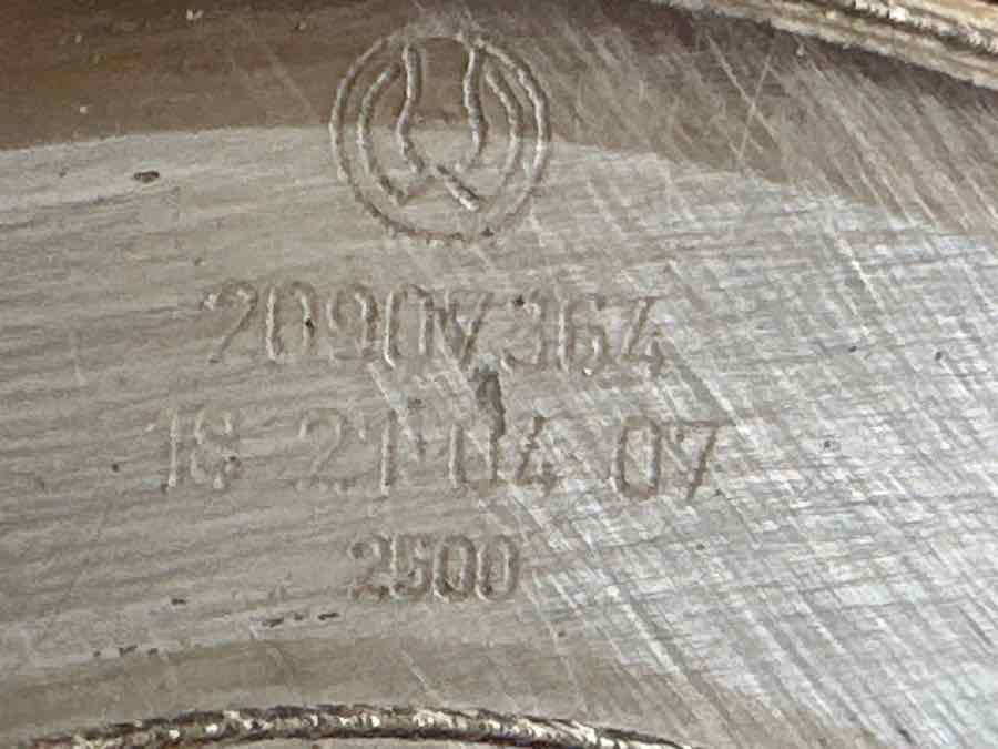 VOLVO VIBRATION DAMPER 20907364 - Engine and parts for Truck: picture 3 VOLVO VIBRATION DAMPER 20907364 - Engine and parts for Truck: picture 3