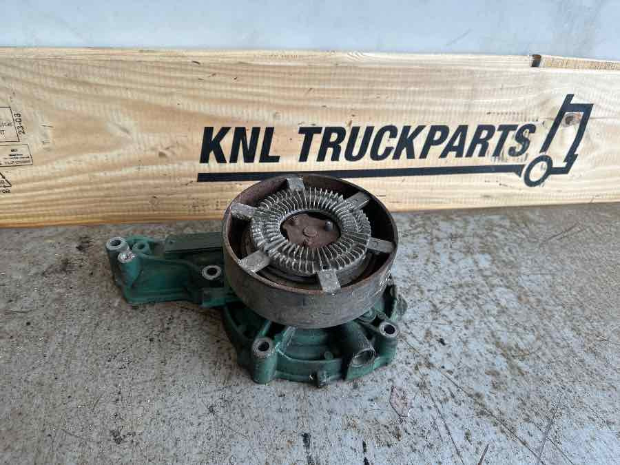 VOLVO WATER PUMP 21648708 - Engine and parts for Truck: picture 1 VOLVO WATER PUMP 21648708 - Engine and parts for Truck: picture 1