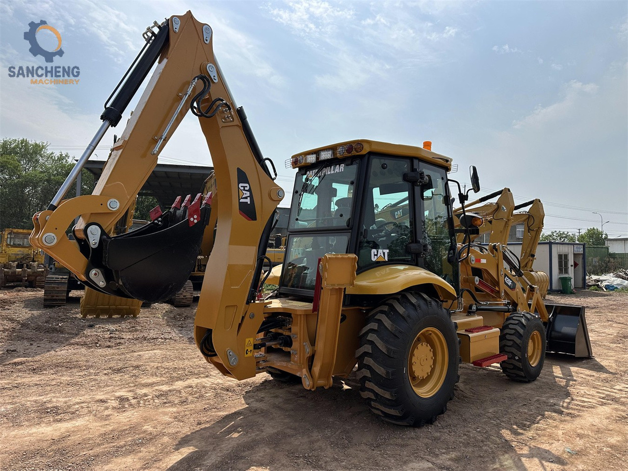 Backhoe loader CAT 420F2: picture 6