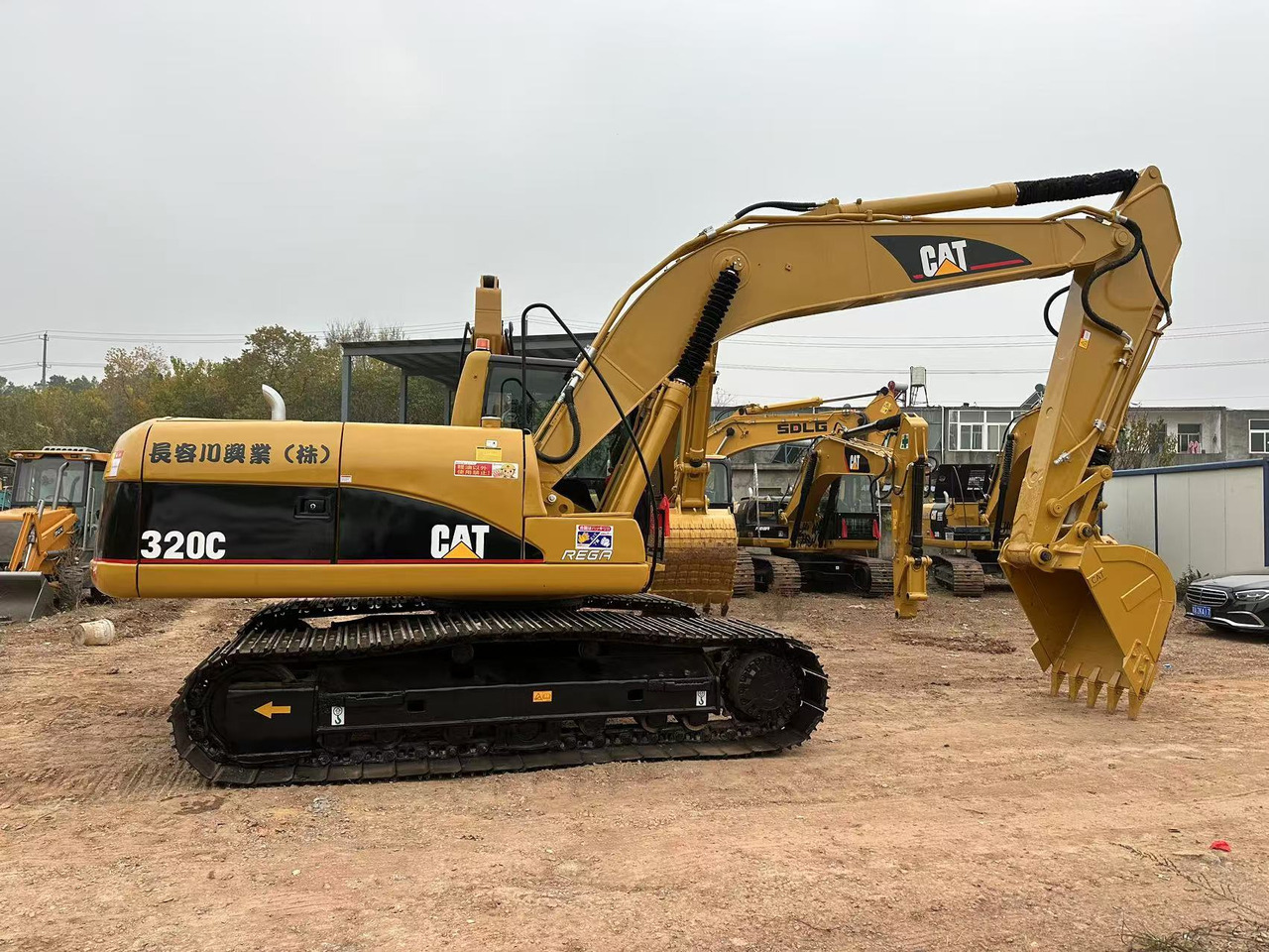 CATERPILLAR 320CL - Crawler excavator: picture 1 CATERPILLAR 320CL - Crawler excavator: picture 1