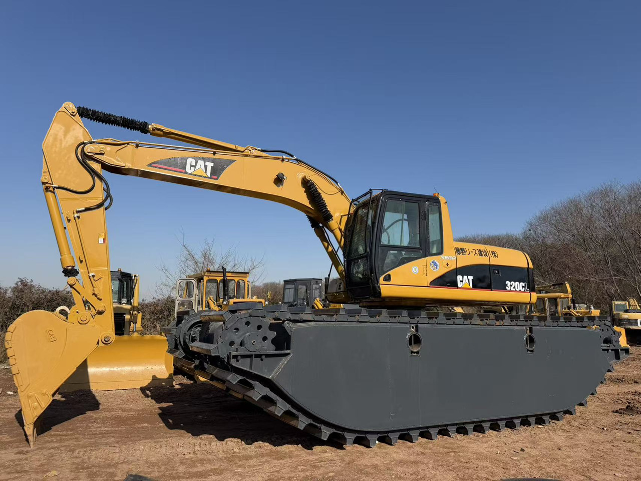 CATERPILLAR 320CL - Amphibious excavator: picture 2 CATERPILLAR 320CL - Amphibious excavator: picture 2