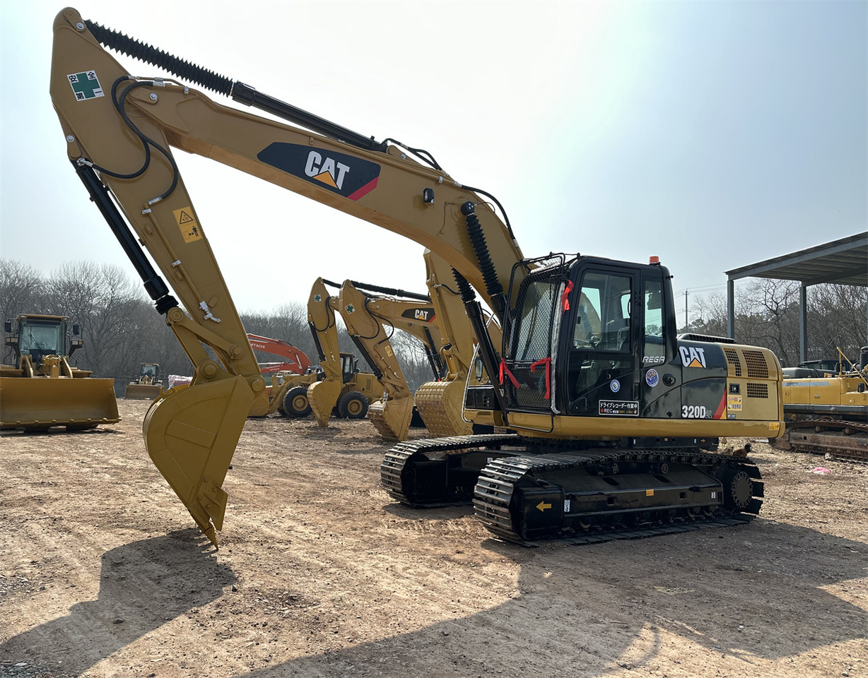 CATERPILLAR 320D2L - Crawler excavator: picture 4 CATERPILLAR 320D2L - Crawler excavator: picture 4