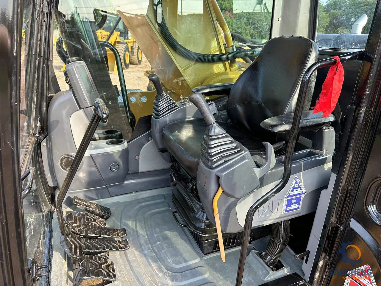 CATERPILLAR 330D2L excavator - Crawler excavator: picture 5 CATERPILLAR 330D2L excavator - Crawler excavator: picture 5